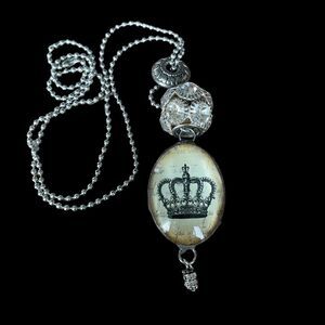 Bubble Glass Pendant Crown & She Is Confident Quote Pendant Necklace Silver Tone